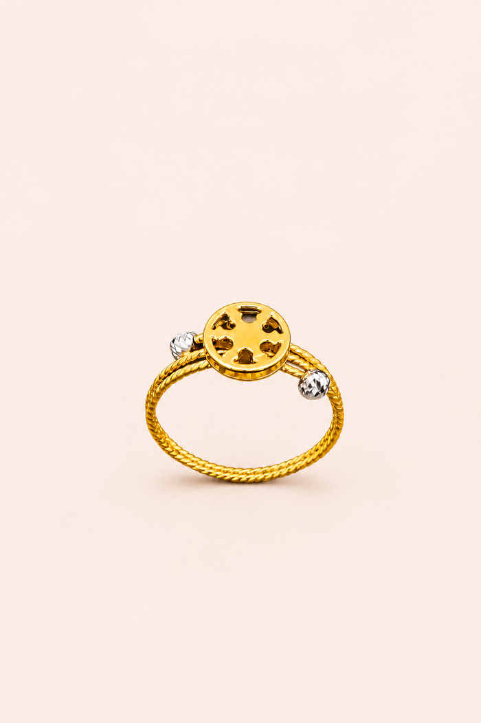 Arova Loop Ring